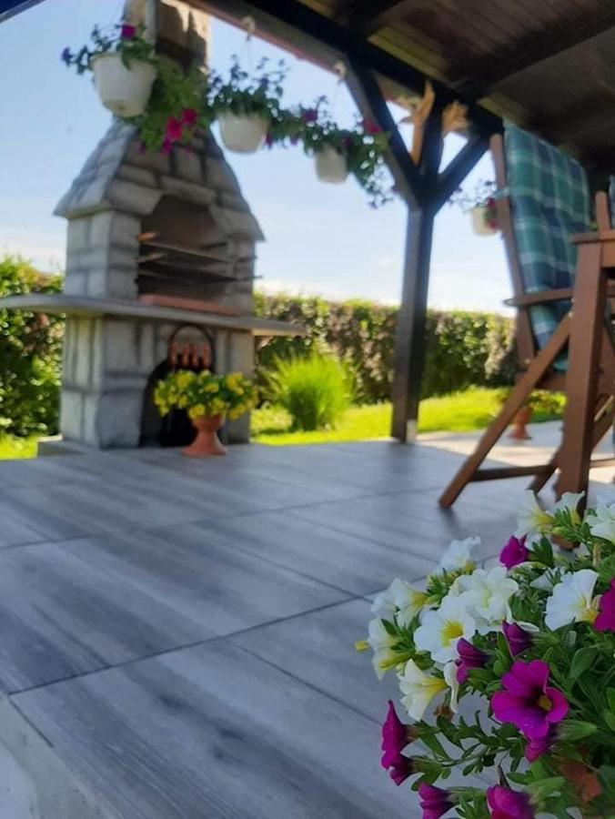 Ruralna Kuca Za Odmor Viktorija Villa Caglin Buitenkant foto