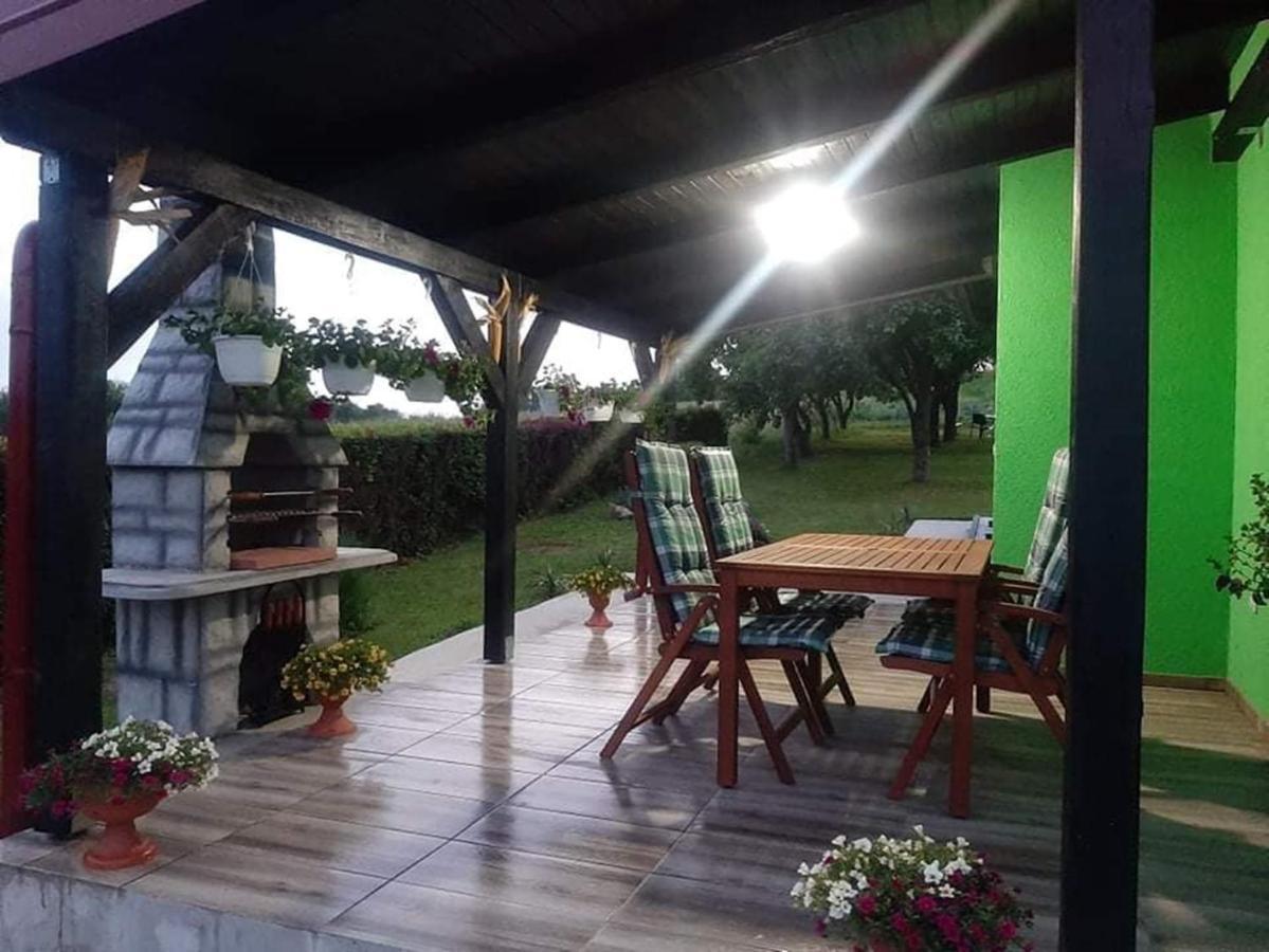 Ruralna Kuca Za Odmor Viktorija Villa Caglin Buitenkant foto