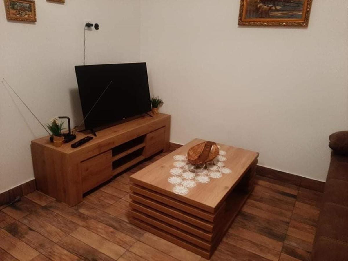 Ruralna Kuca Za Odmor Viktorija Villa Caglin Buitenkant foto